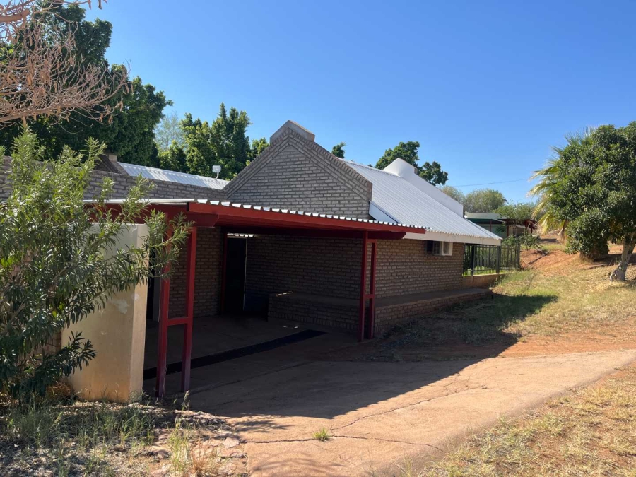 2 Bedroom Property for Sale in Keimoes Northern Cape